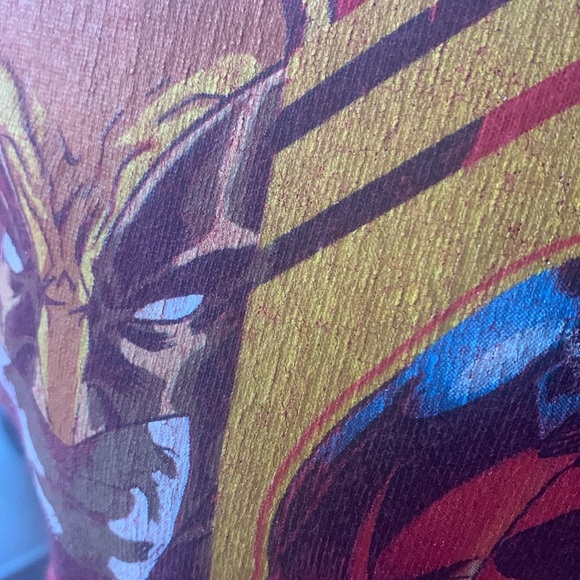 Gently Loved Marvel T-Shirt Unisex - Picture 3 of 5